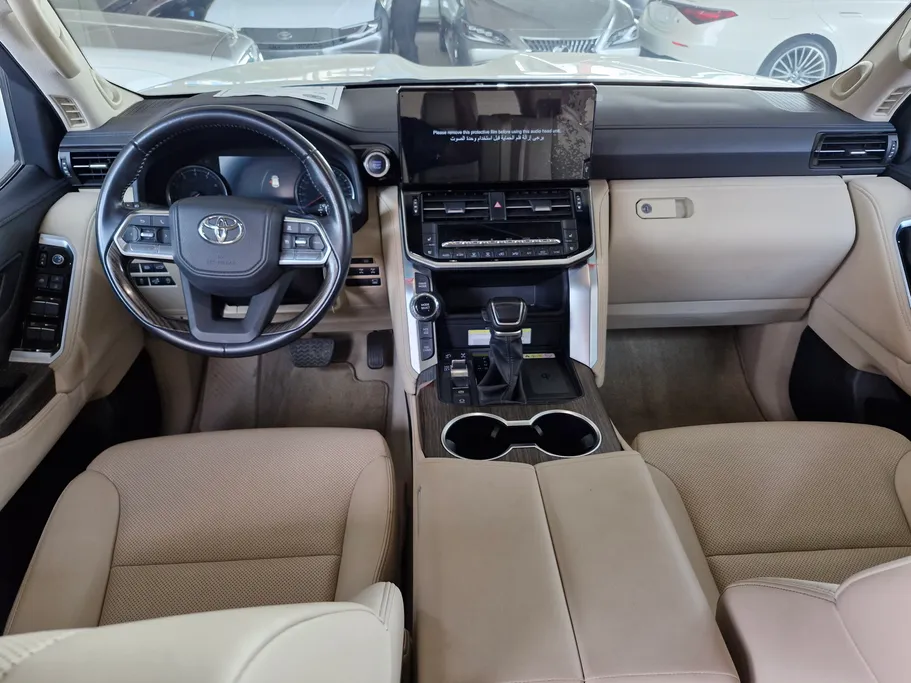 تويوتا لاندكروزر VX 2023 