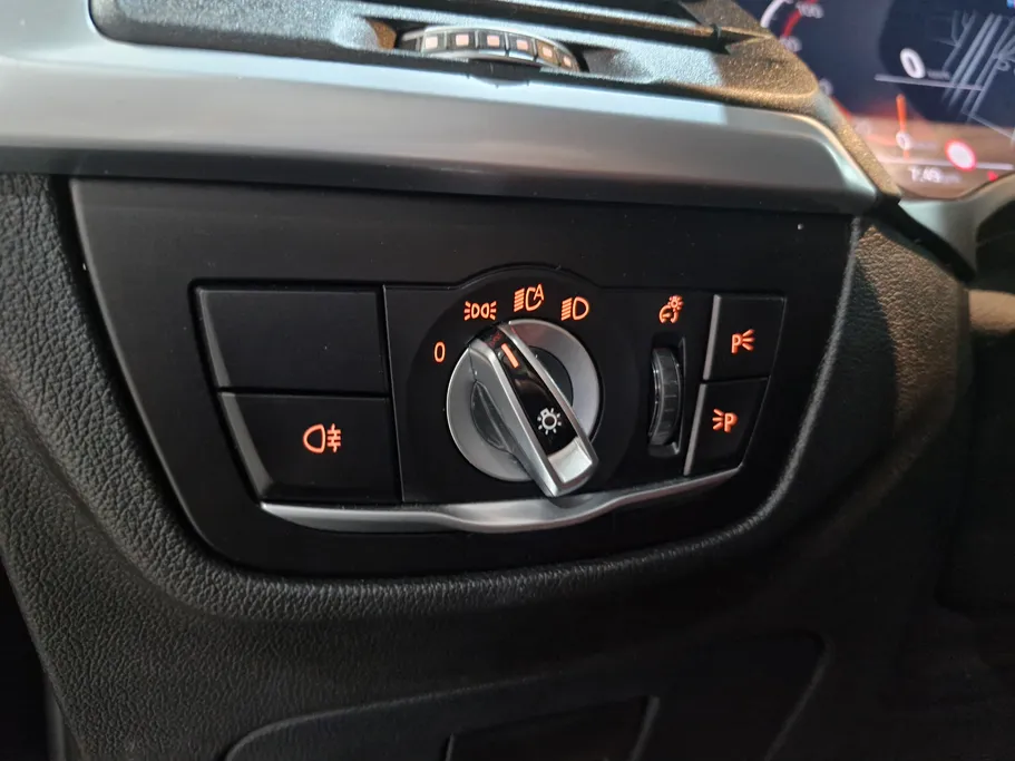 2022 BMW X Series 4 xDrive 30i 