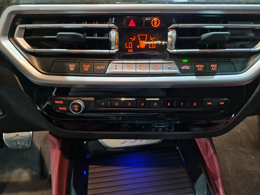 2022 BMW X Series 4 xDrive 30i 