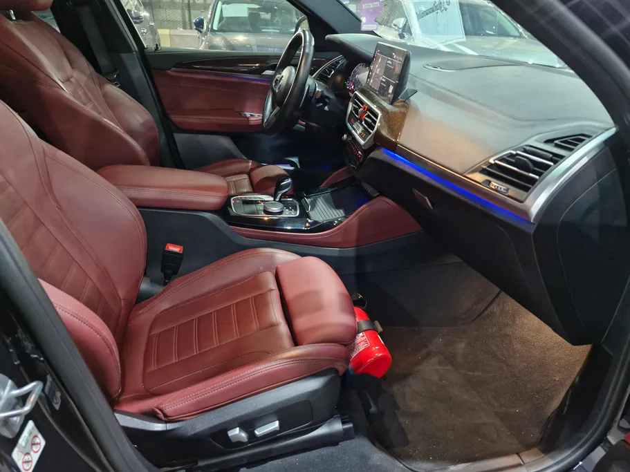 2022 BMW X Series 4 xDrive 30i 