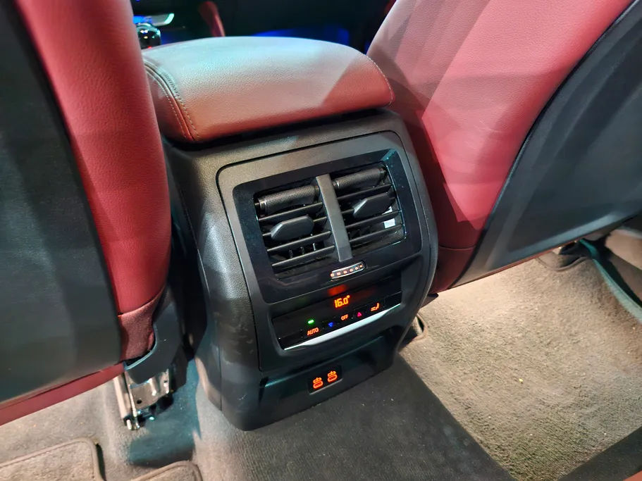 2022 BMW X Series 4 xDrive 30i 