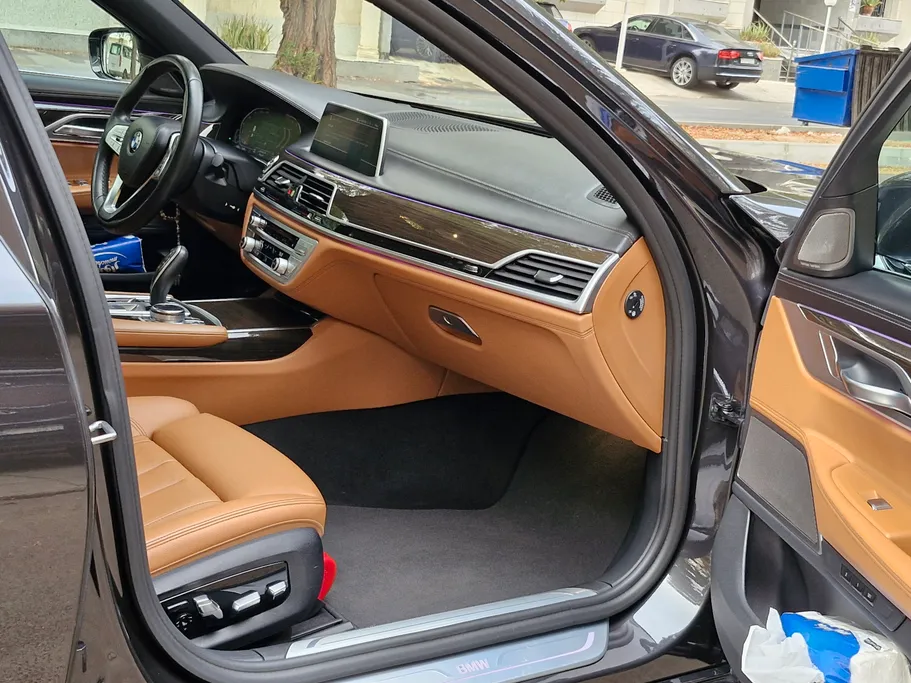 2022 BMW 7 Series 730Li 