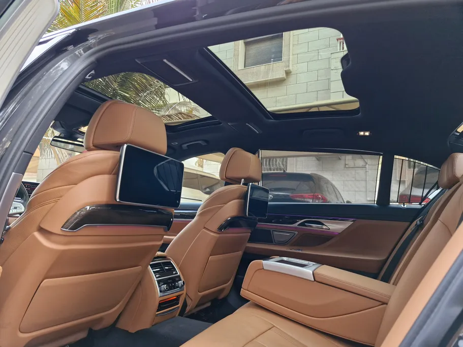 2022 BMW 7 Series 730Li 