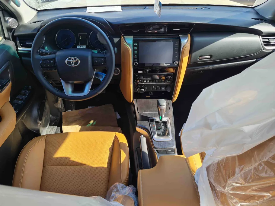 2025 Toyota Fortuner VX3 