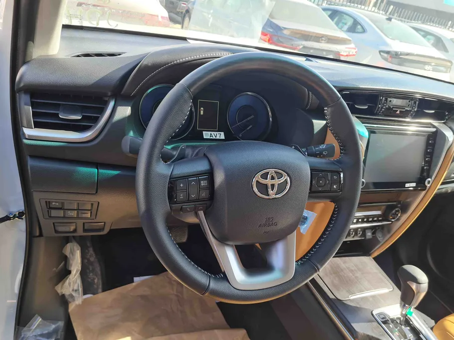 2025 Toyota Fortuner VX3 
