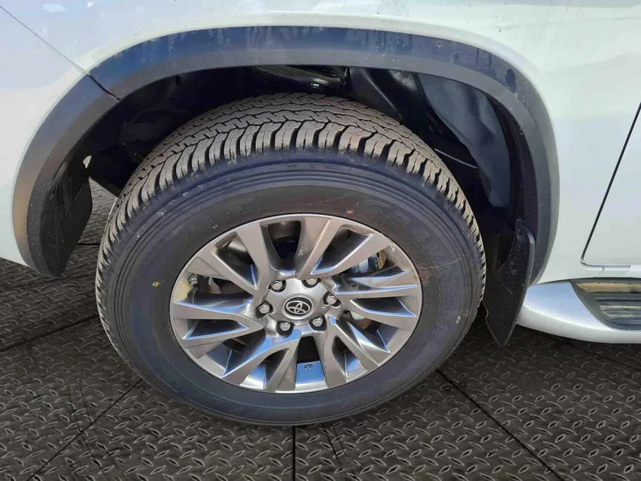 2025 Toyota Fortuner VX3 