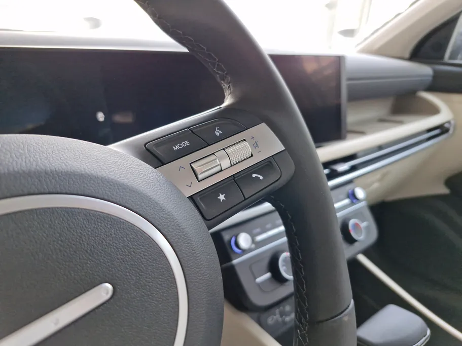 2025 Hyundai Tucson SMART (Two Tone) 