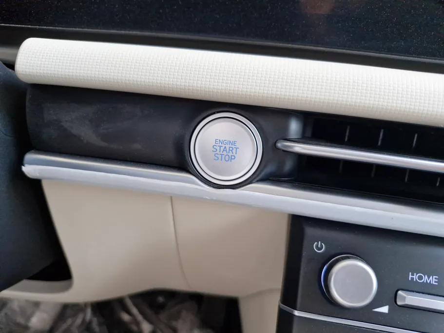 2025 Hyundai Tucson SMART (Two Tone) 