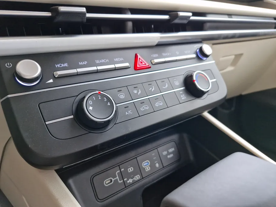 2025 Hyundai Tucson SMART (Two Tone) 