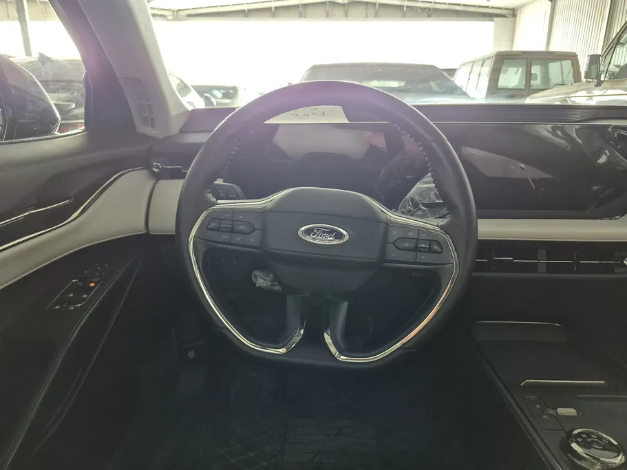 فورد تورس ترند الإصدار الجديد 2023