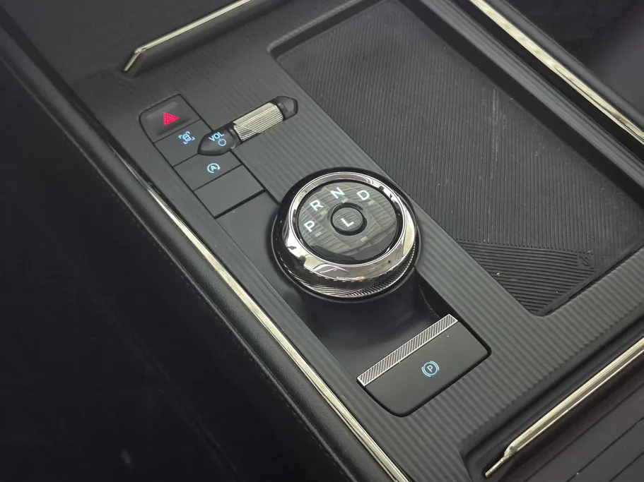 فورد تورس ترند الإصدار الجديد 2023