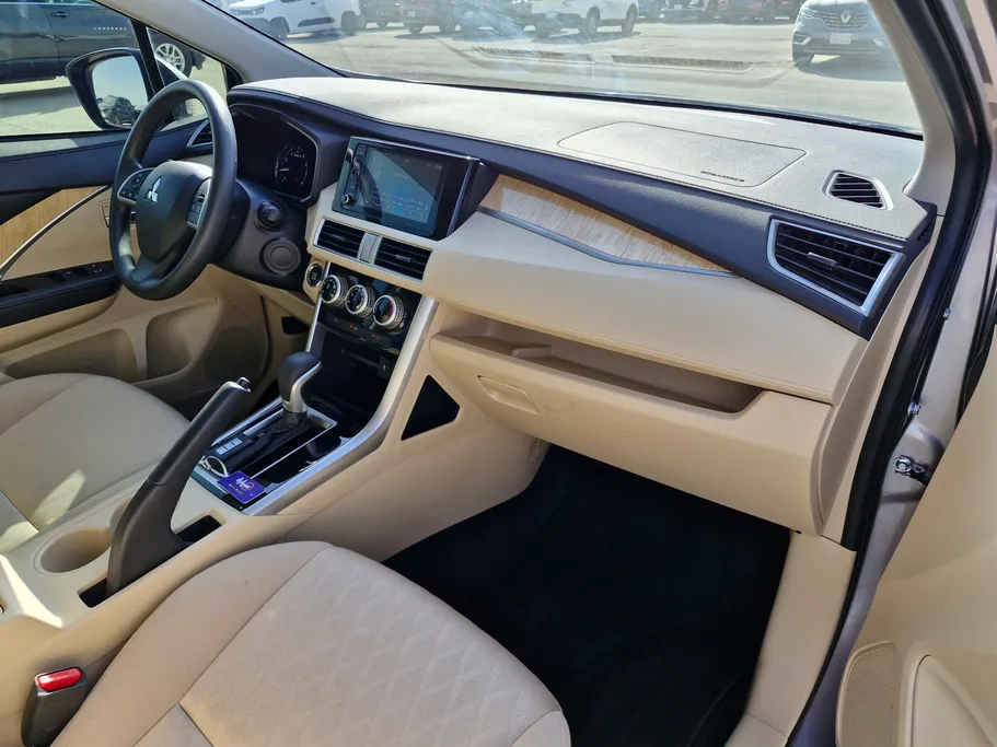 2024 Mitsubishi XPANDER HL 
