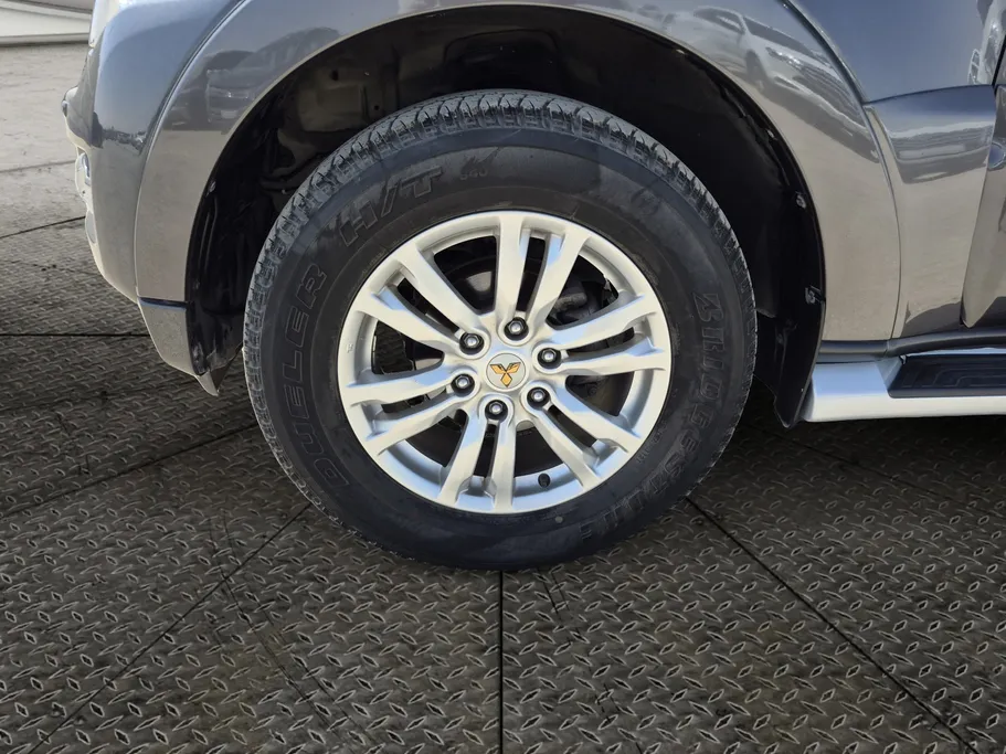 2022 Mitsubishi Pajero GLS 3Doors 