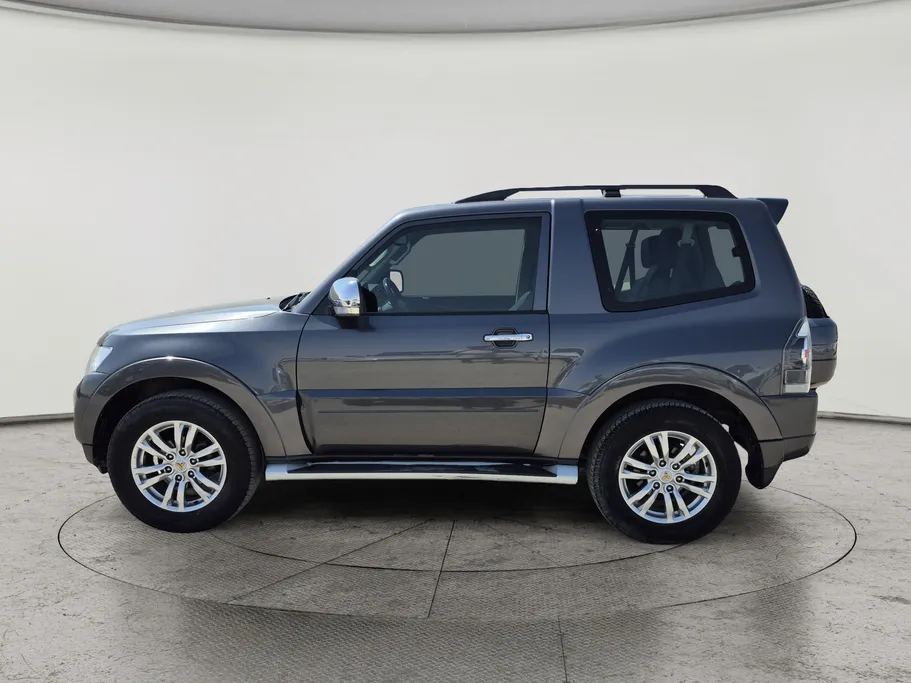 2022 Mitsubishi Pajero GLS 3Doors 