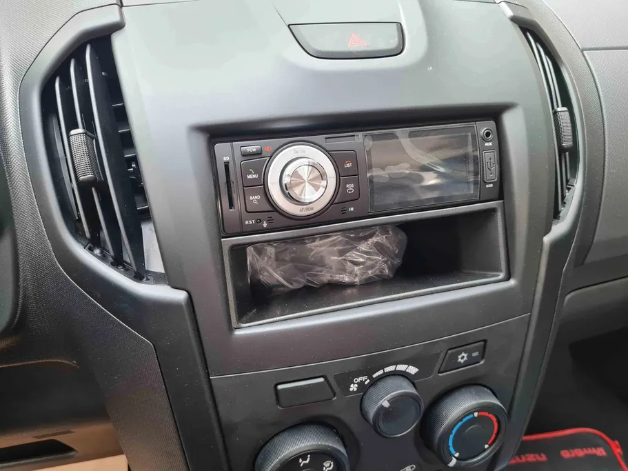 2025 Isuzu D-max Regular Cab أجناب 