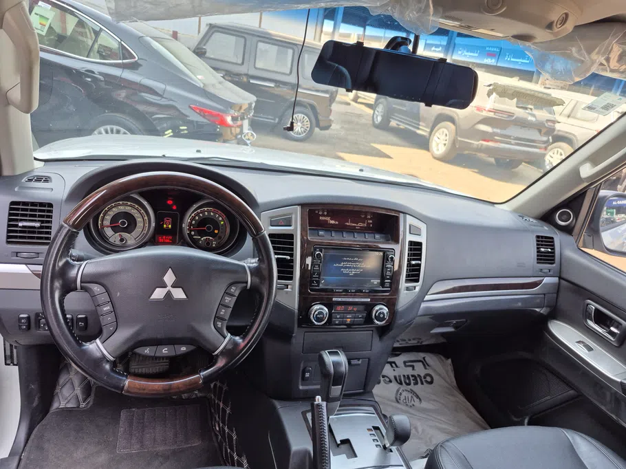 2022 Mitsubishi Pajero GLS 3Doors 