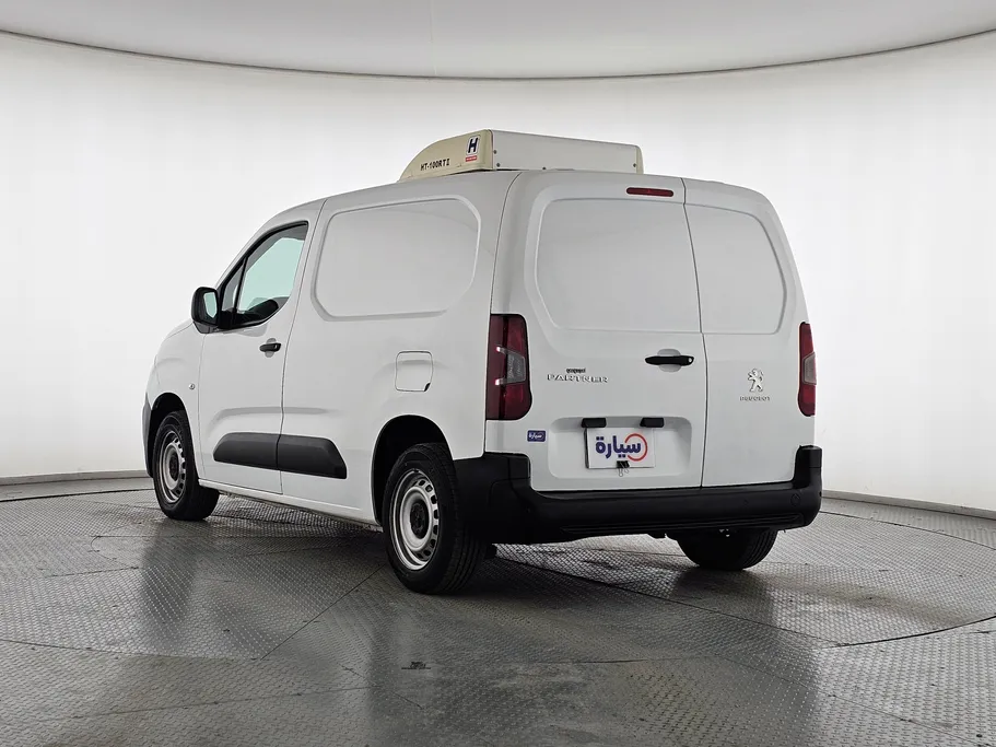 بيجو بارتنر Short van 2021 