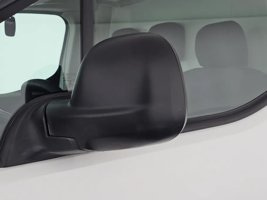 بيجو بارتنر Short van 2021 
