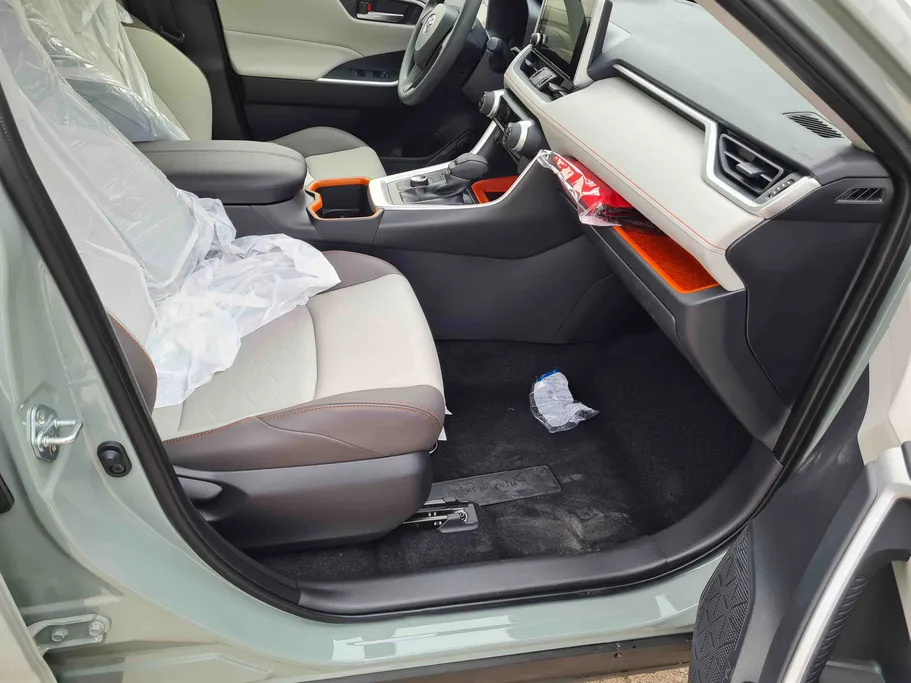 2025 Toyota RAV4 ADVENTURE 