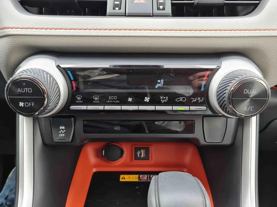 2025 Toyota RAV4 ADVENTURE 