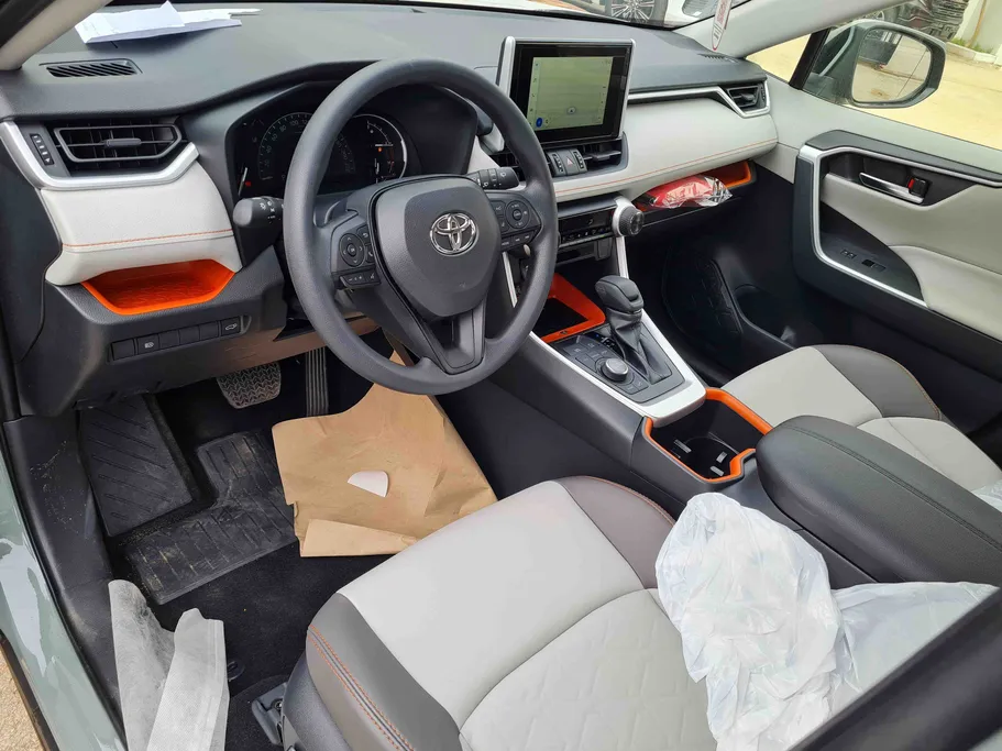 2025 Toyota RAV4 ADVENTURE 