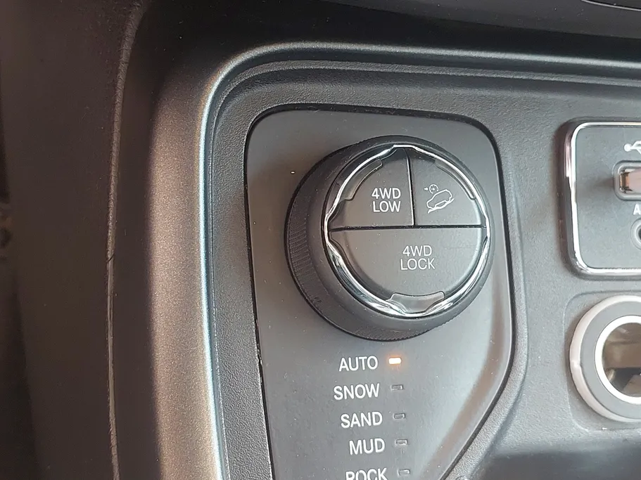جيب كومباس Trailhawk 2019 