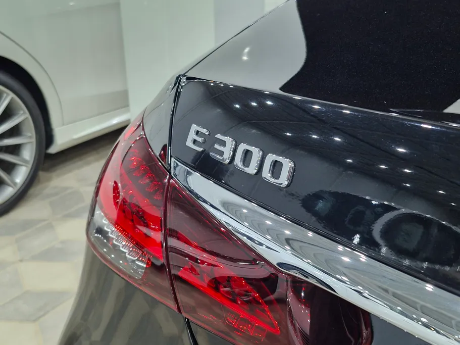 2023 Mercedes E 300 