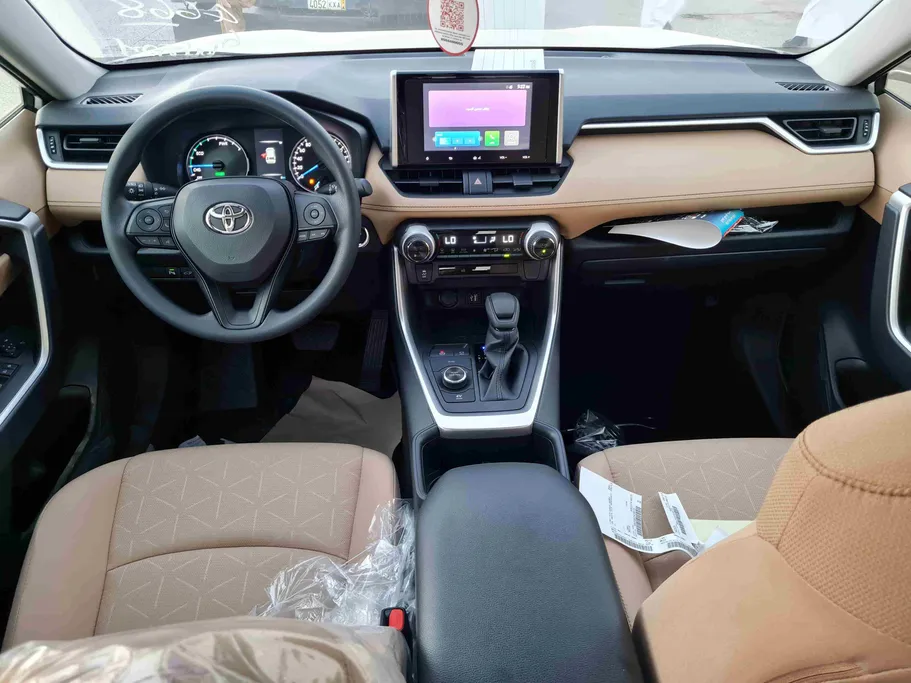 2025 Toyota RAV4 LE HEV 