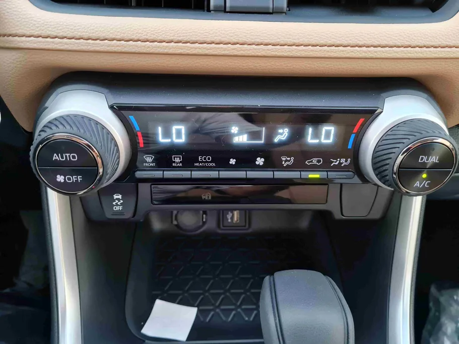 2025 Toyota RAV4 LE HEV 