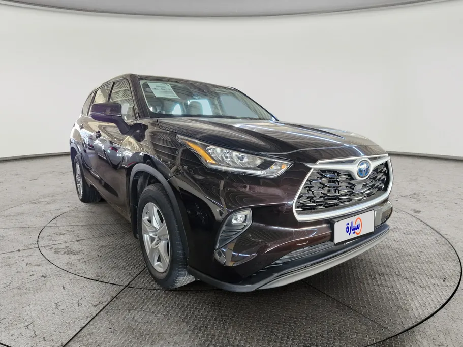 2022 Toyota Highlander LE 