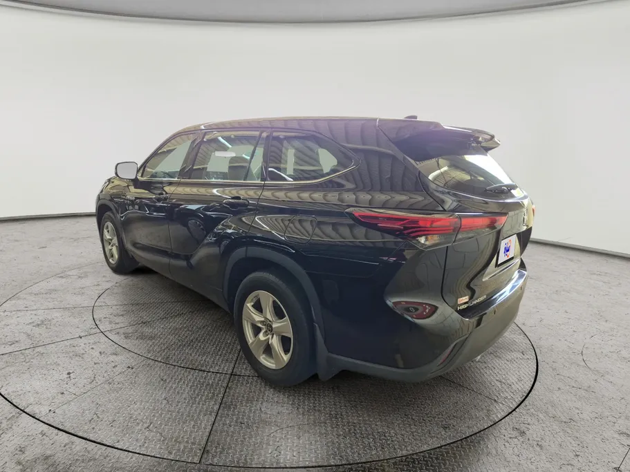 تويوتا هايلاندر LE 2022 