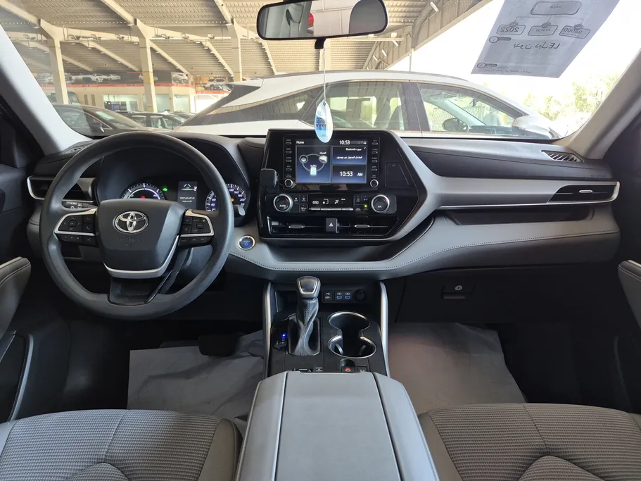 تويوتا هايلاندر LE 2022 