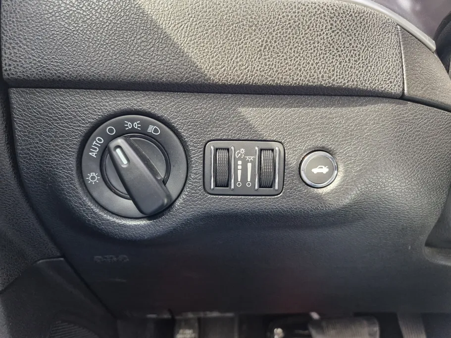 دودج تشارجر SXT 2019 