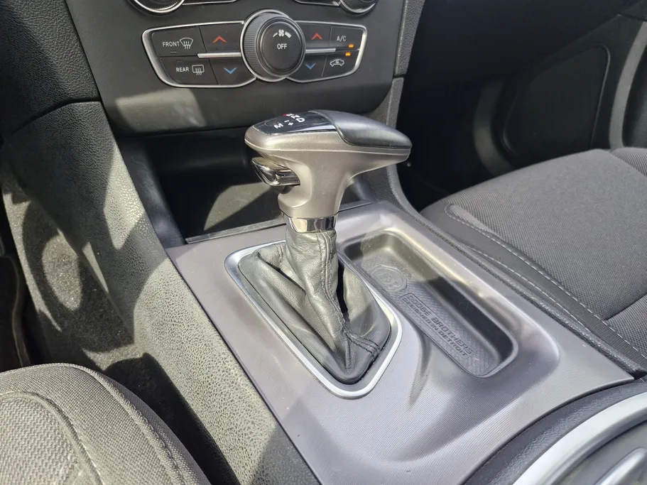 دودج تشارجر SXT 2019 