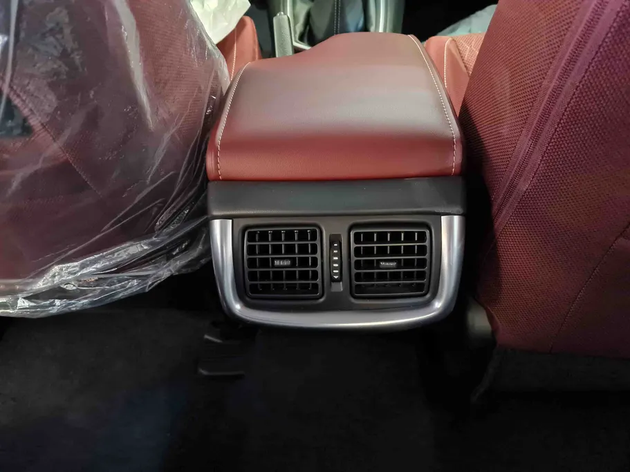 2025 Toyota Hilux SGLX 4X4 2.7L MT  
