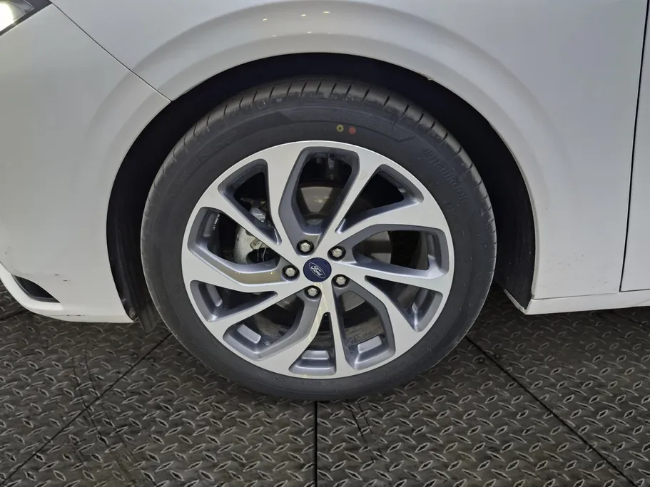 2024 Ford Taurus Titanium 