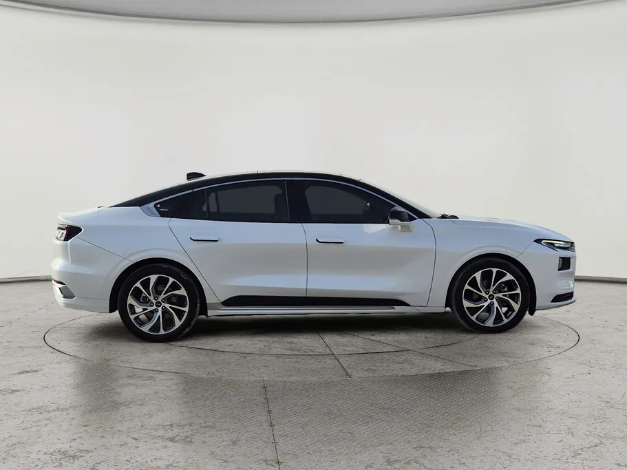 2024 Ford Taurus Titanium 