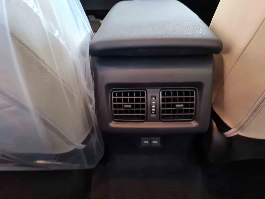 تويوتا كامري E 2025 