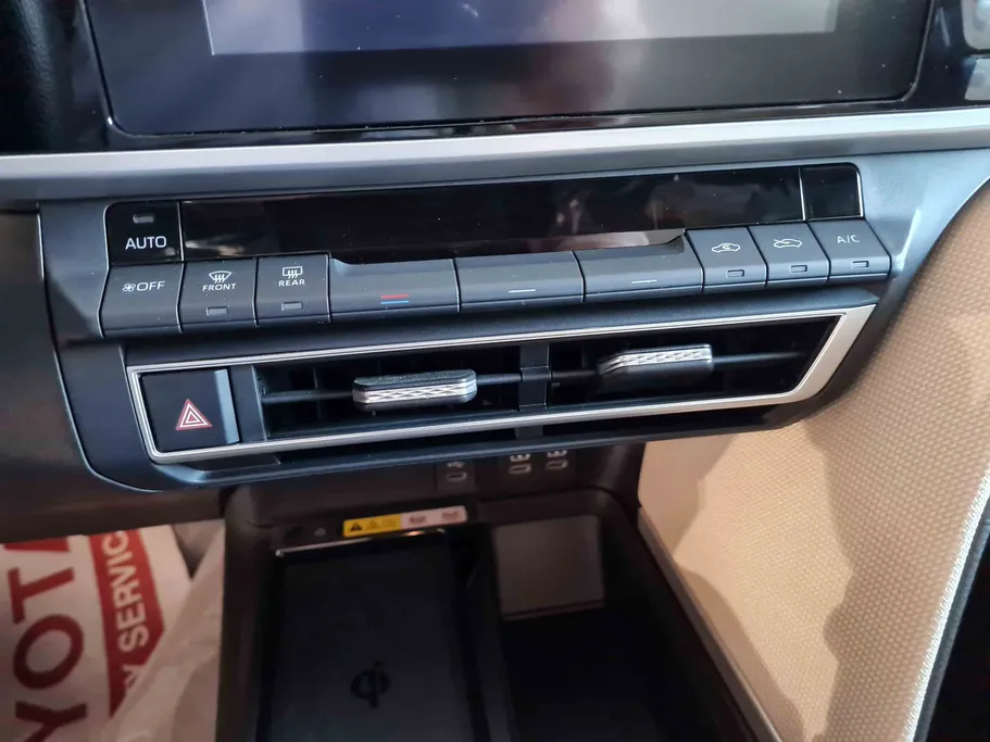 تويوتا كامري E 2025 