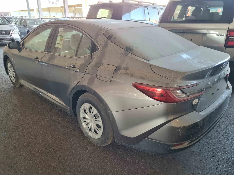 تويوتا كامري E 2025 