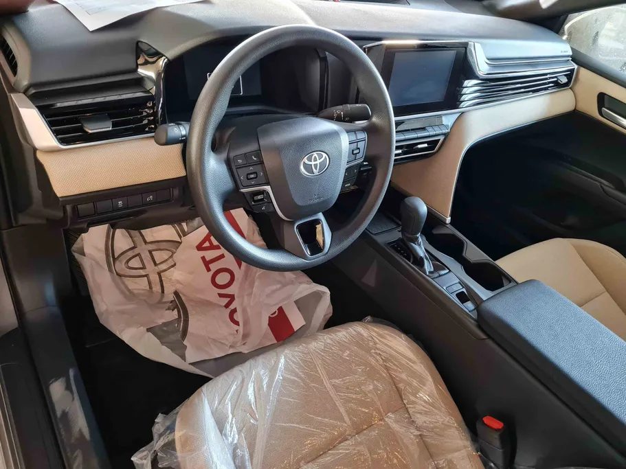 تويوتا كامري E 2025 