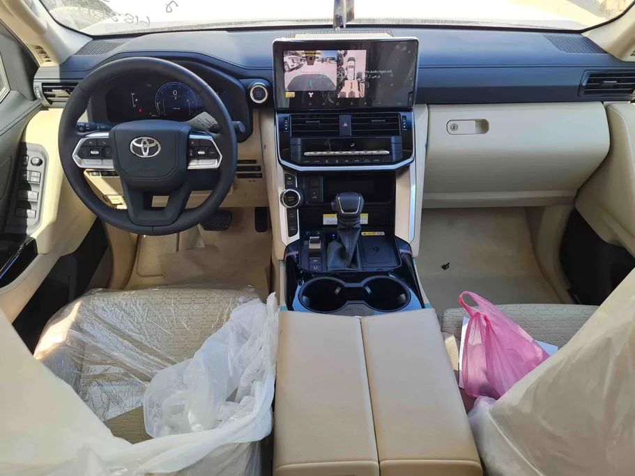 تويوتا لاندكروزر GXR3 2025 