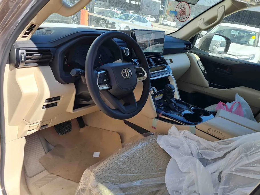 تويوتا لاندكروزر GXR3 2025 
