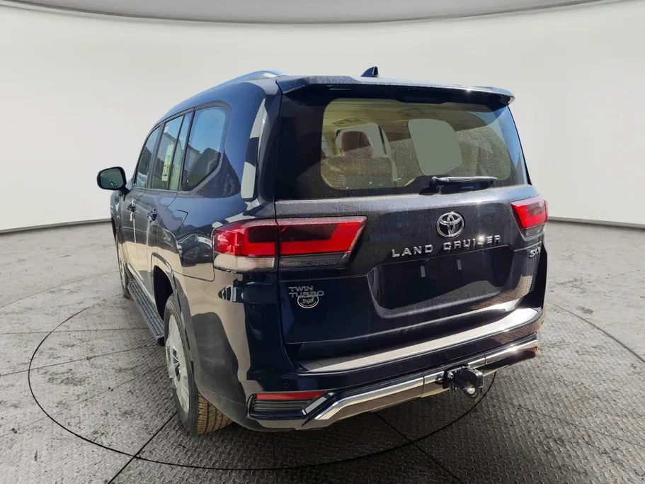 تويوتا لاندكروزر GXR3 2025 