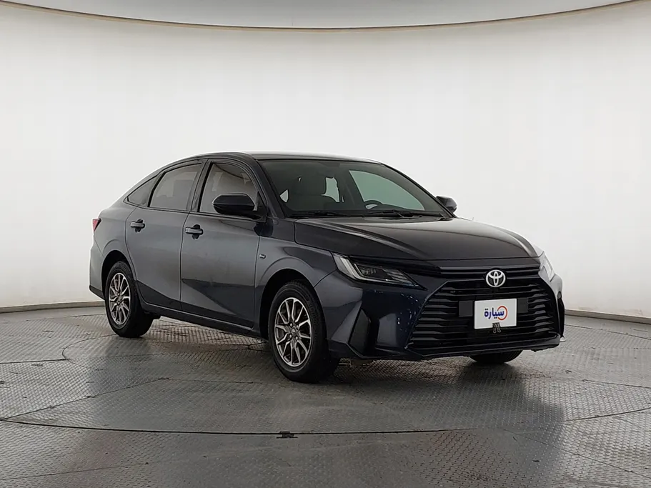 2023 Toyota Yaris  Y 