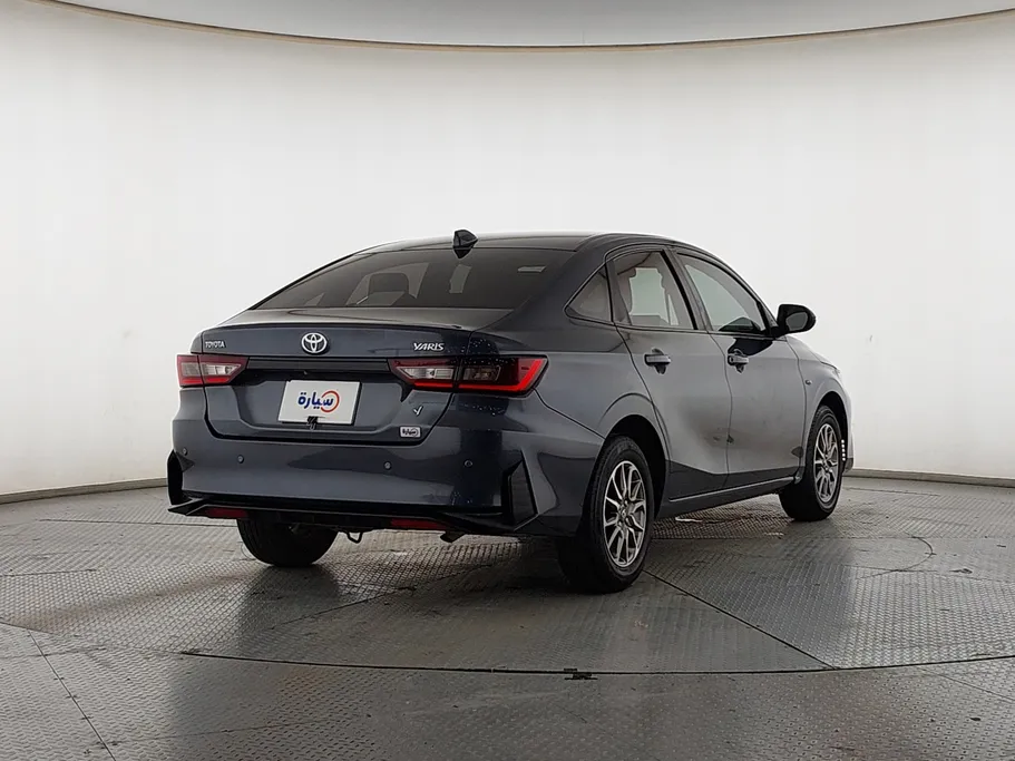 2023 Toyota Yaris  Y 