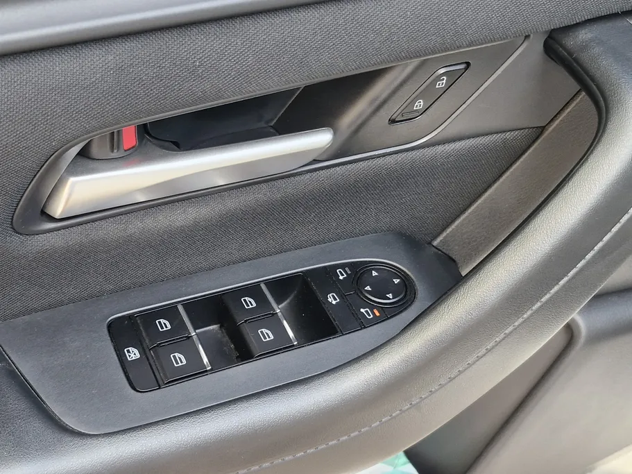2024 Mazda CX90 Core  