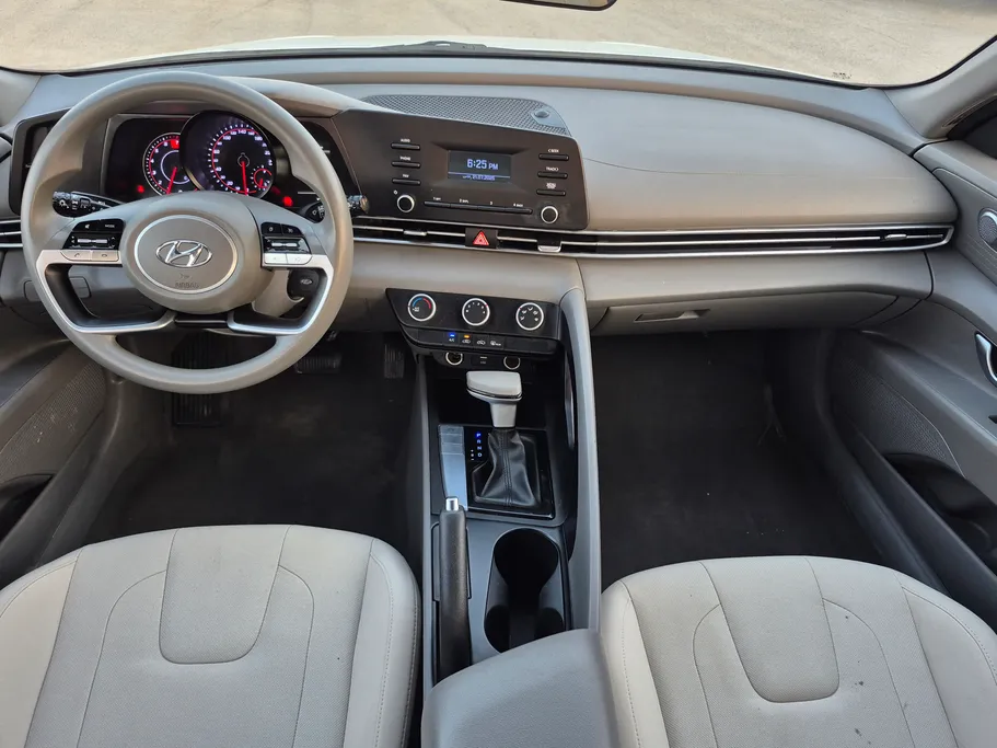2021 Hyundai Elantra Smart 