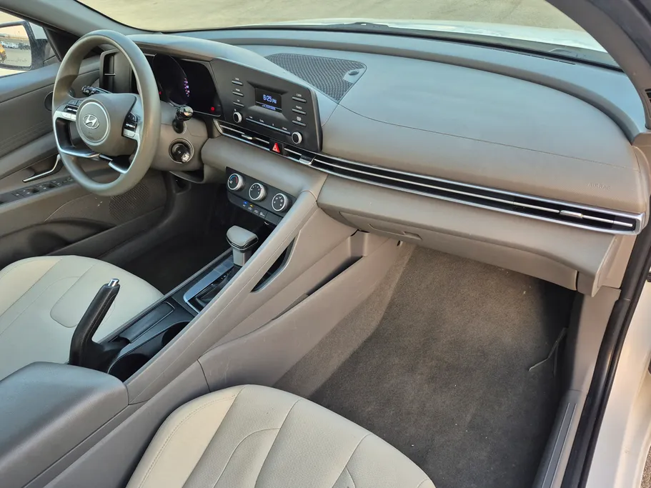 2021 Hyundai Elantra Smart 