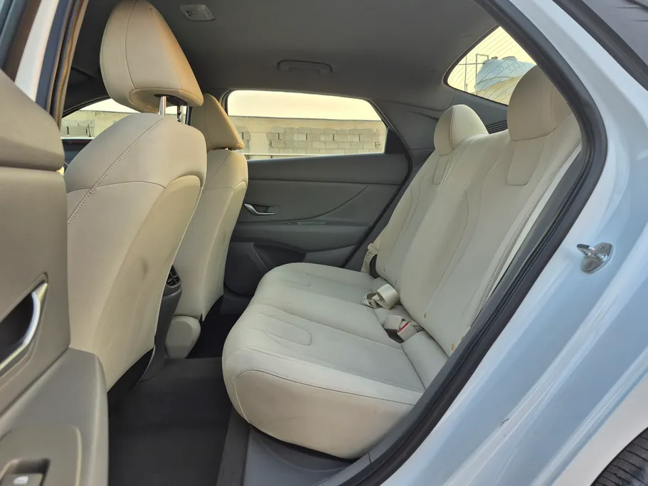 2021 Hyundai Elantra Smart 